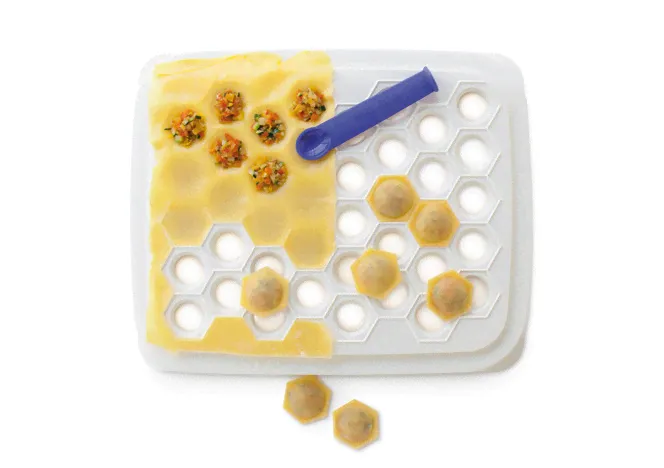 Пельменница Tupperware с ложечкой