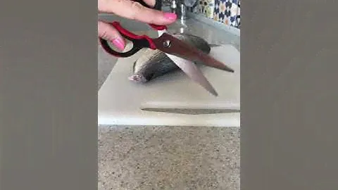 Ножницы Tupperware Чистим рыбу