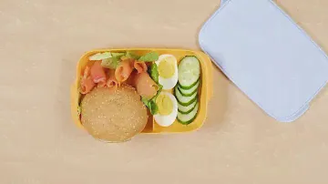 Контейнер с разделителем (560 мл) Tupperware #транспортировка #хранение #перекус